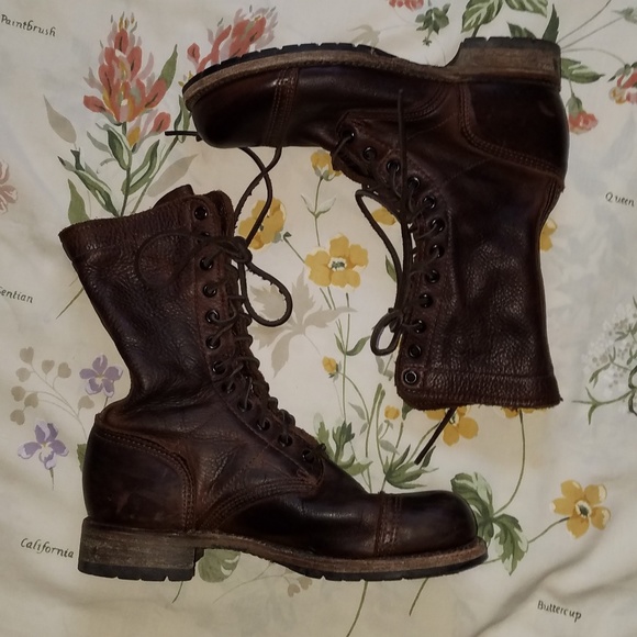 Shoes - Vintage shoe company boots